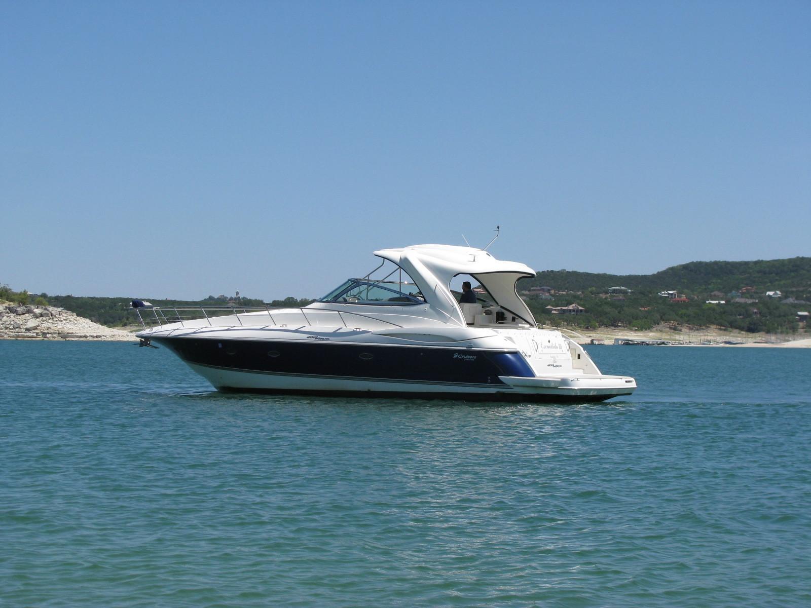 2006 Cruisers Yachts 460 Express