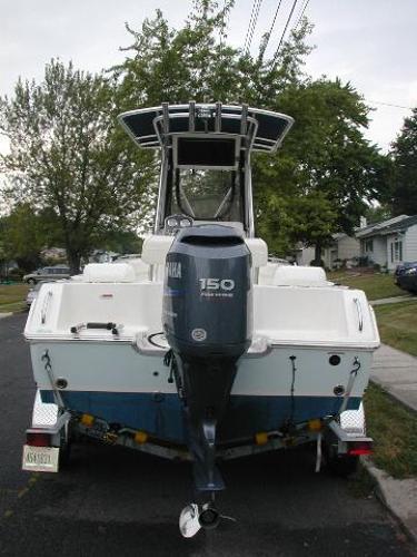 2006 Sea Hunt Triton 207