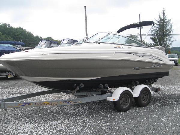 2006 Sea Ray 200 Sundeck