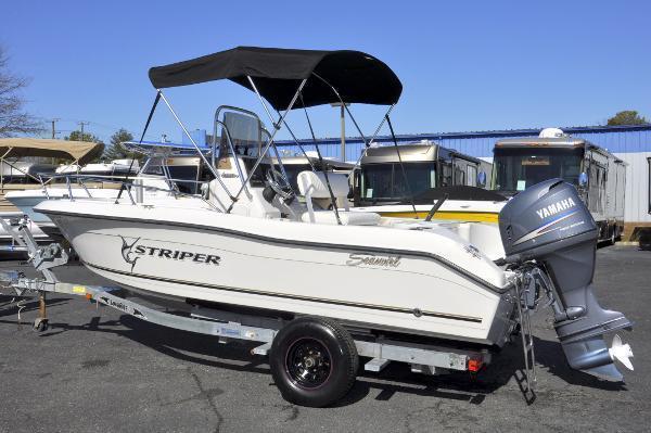 2006 Seaswirl Striper 1851 Walkaround O/B