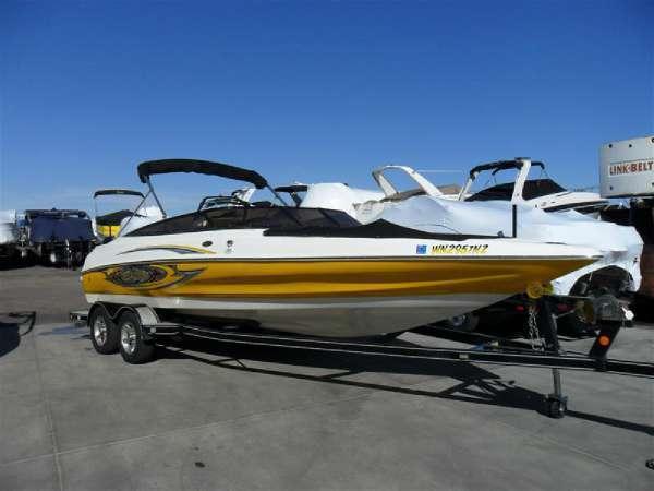 2007 Caravelle 232 LS Bowrider