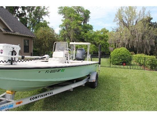 2007 Hewes 18' Redfisher