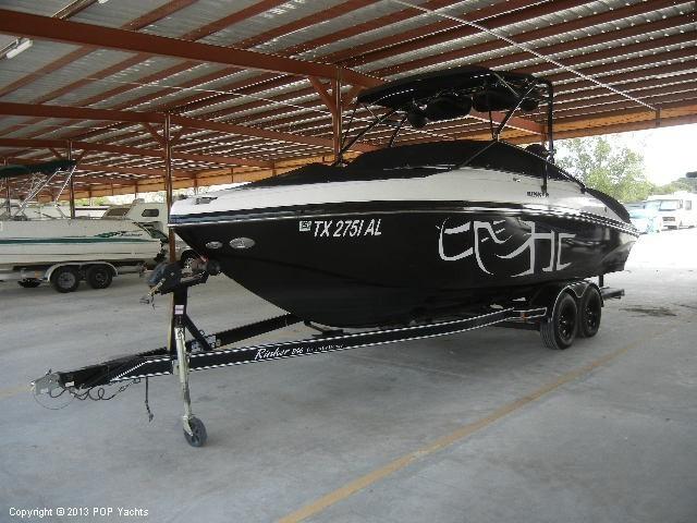 2007 Rinker 246 Runabout