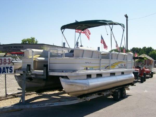 2007 Sun Tracker 21 Party Barge