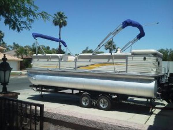 2007 Sun Tracker 22 PARTY BARGE
