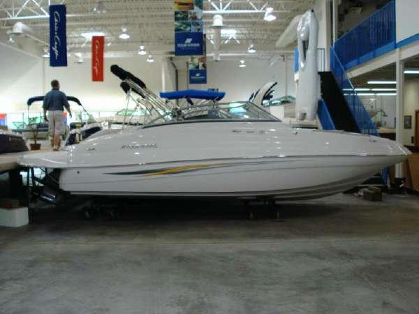 2008 Four Winns F224