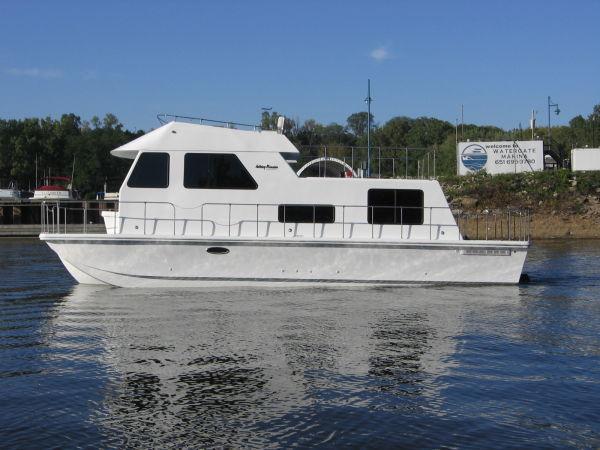 2008 Holiday Mansion Houseboat 370 Classic Barracuda
