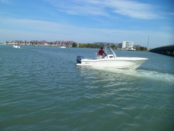 2008 out Boats 222 Sportfish