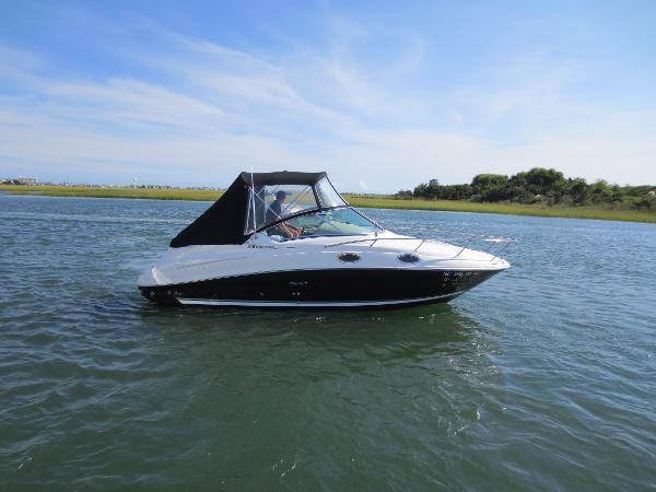 2008 Sea Ray 240 Sundaer