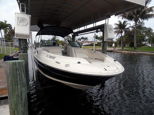 2008 Sea Ray 240 Sundeck