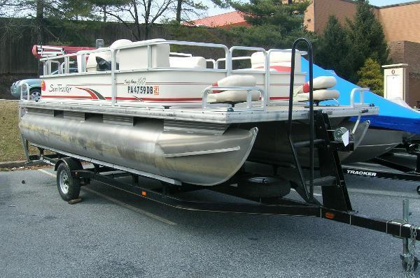 2008 Sun Tracker RTY BARGE 190 Classic Series