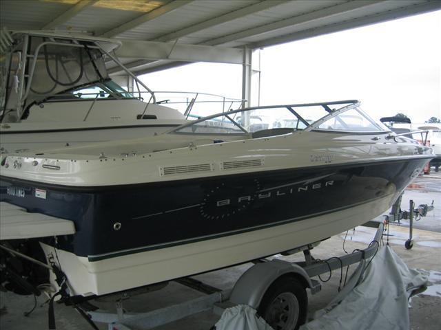 2009 Bayliner 210 Discovery