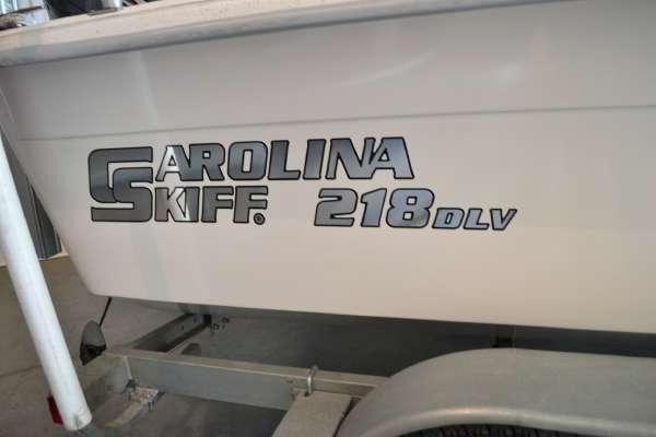 2009 Carolina Skiff 218 DLX