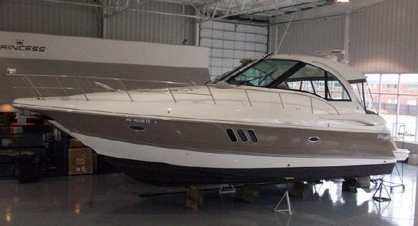 2009 Cruisers Yachts 42 Sports Coupe