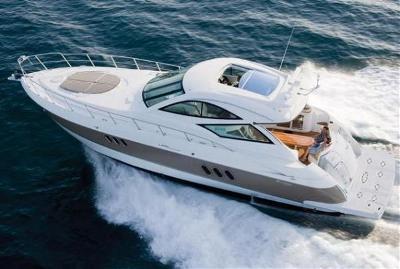 2009 Cruisers Yachts 520 Sports Coupe