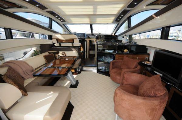 2009 Marquis Yachts Sport Coupe, Express Cruiser, Motoryacht