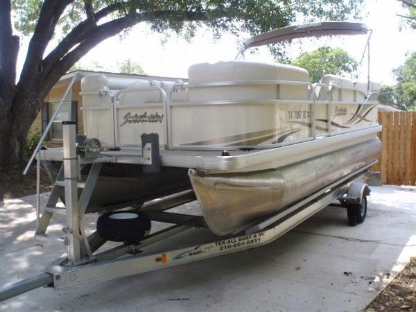 2009 Sweetwater 2180 RE