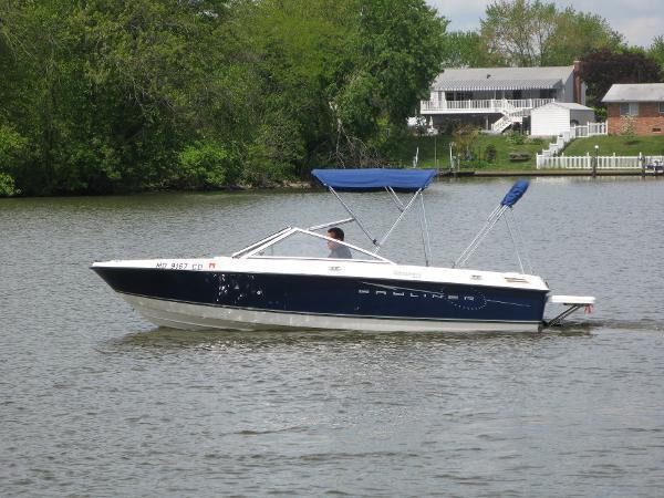 2010 Bayliner 195 Discovery