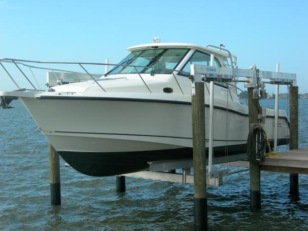 2010 Boston Whaler 345 Conquest