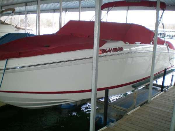 2010 COBALT BOATS 242