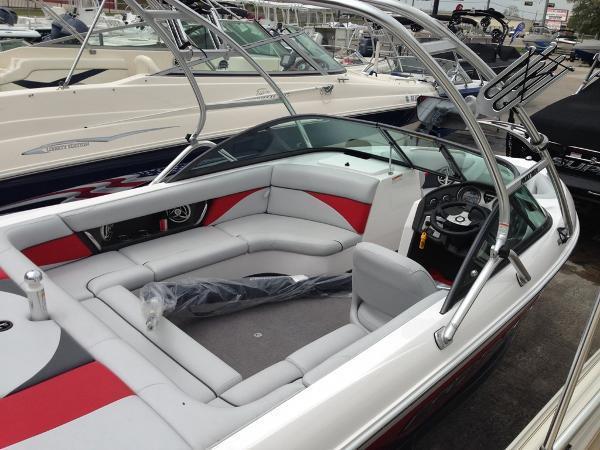 2010 Moomba Outback-V