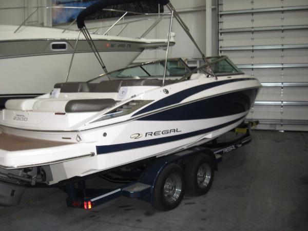 2010 Regal 2300 Bowrider