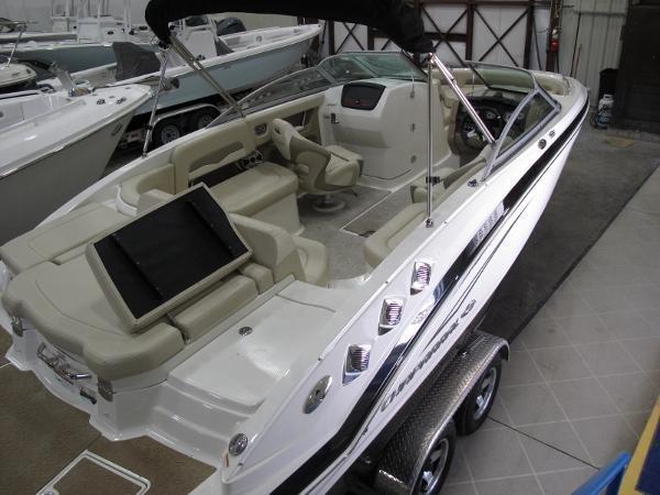 2011 Chaparral 246 SSi - Black