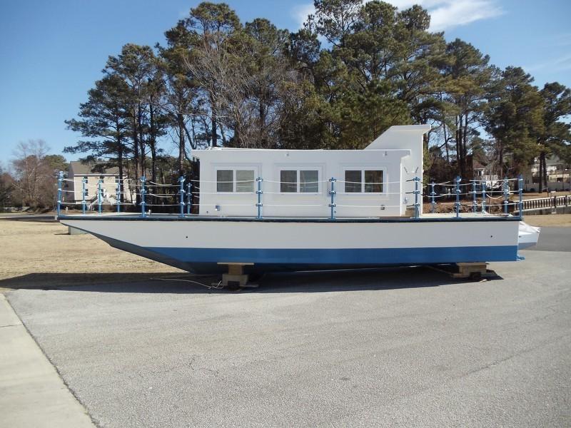 2011 Custom 32 House Boat