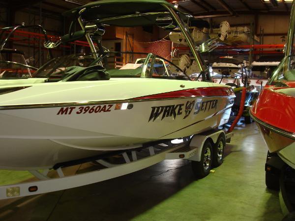 2011 Malibu 23 LSV WAKESETTER