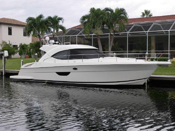 2011 Riviera 4400 Sport Yacht