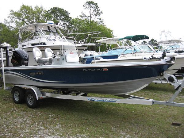 2012 Blue Wave 2200 PURE BAY