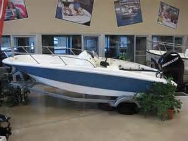 2012 Boston Whaler 150 Super Sport with Trailer-Certified Preowned