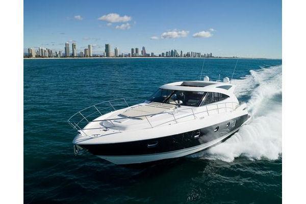 2012 Riviera 5800 Sport Yacht