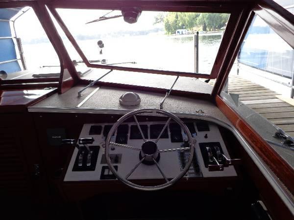 1985 Skiff Craft 31 Open