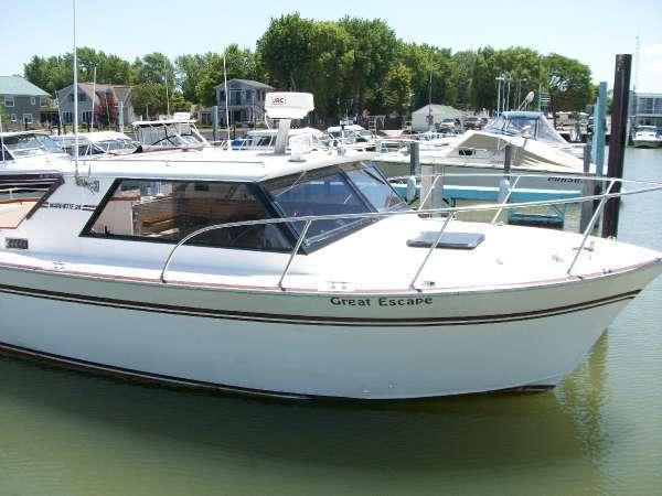 1986 Marinette 28 HT Sportsman