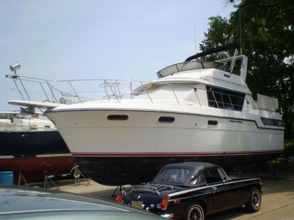 1987 Carver 38 Aft Cabin