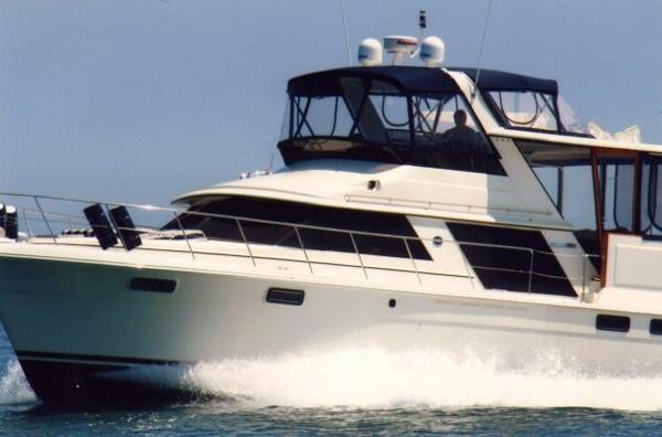 1987 Carver 42 Motor Yacht