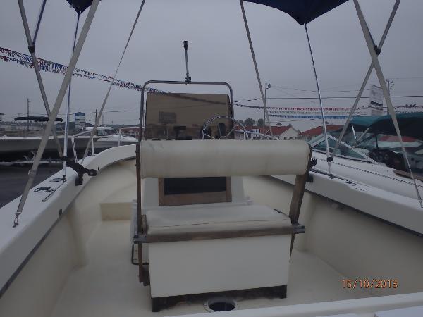 1987 Glouster Yachts Center Console
