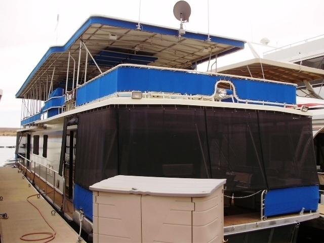 1987 Jamestowner Houseboat