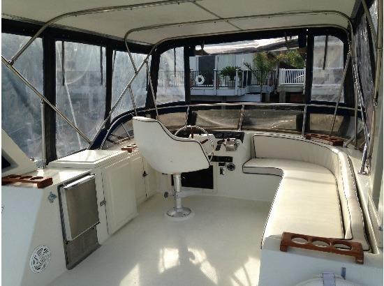 1989 Bluewater Yachts Coastal Cruiser