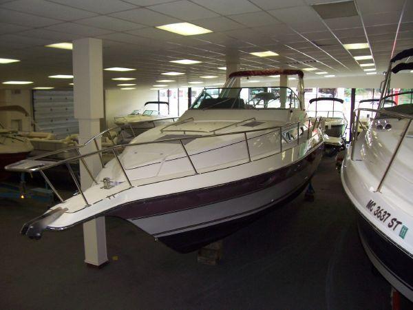 1989 Cruisers Yachts 3270 Espirit