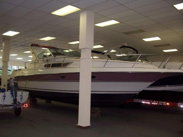 1989 Cruisers Yachts 3270 Espirit