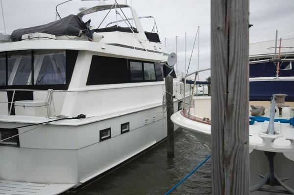1989 Hatteras 54 Extended Deck Motor Yacht