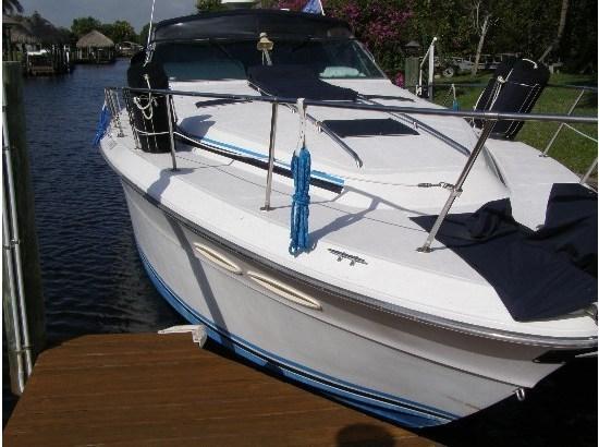 1989 Sea Ray 390 Express Cruiser