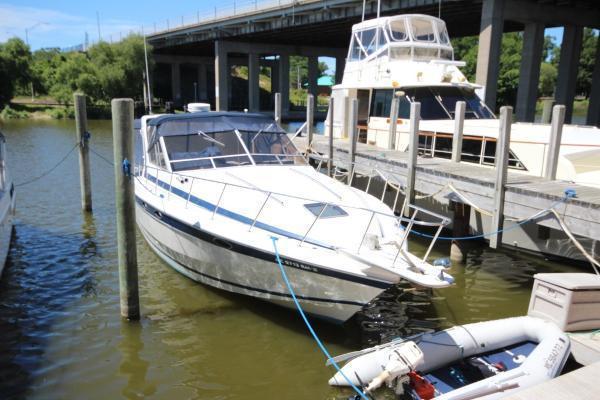 1989 Sunrunner Marine 380 Sunbridge