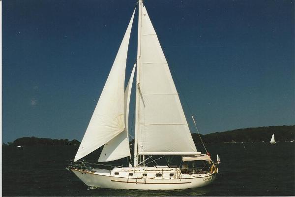 1990 Pacific Seacraft Crealock 34