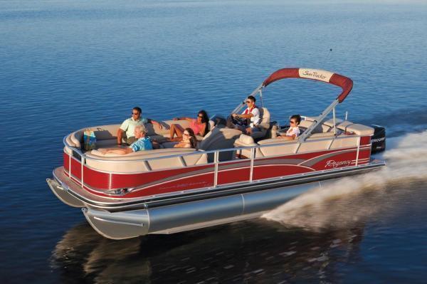 2012 Sun Tracker Party Barge 250 XP3 w/ 200 L OptiMax Pro XS