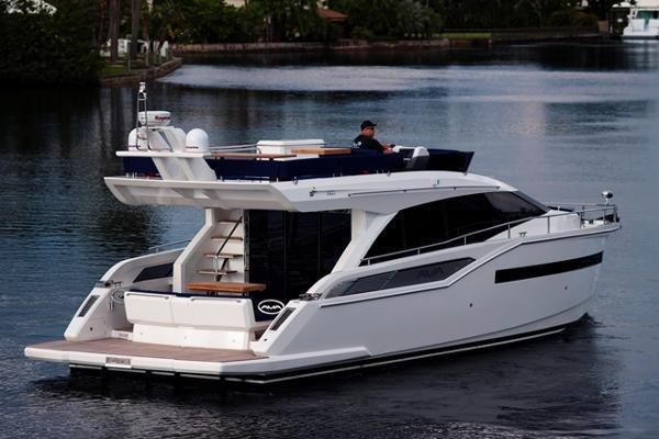 2013 AVA Yacht Ean