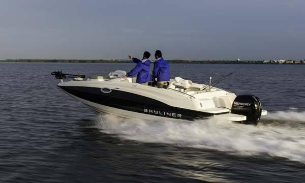 2013 Bayliner 210 Deck Boat