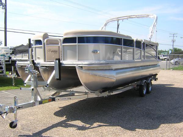 2013 Berkshire 230 CL STS